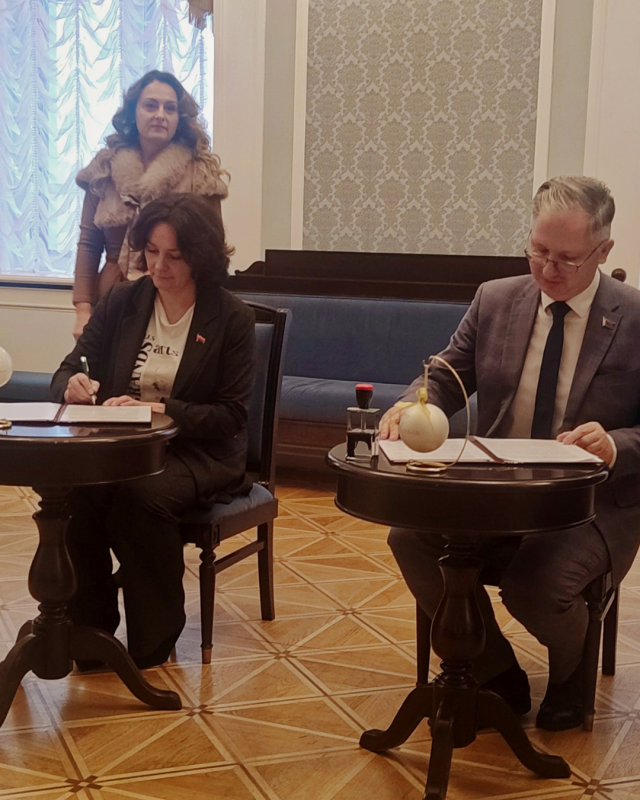 Падпісанне пагаднення аб супрацоўніцтве паміж Нацыянальным акадэмічным тэатрам імя Янкі Купалы і ГУМам